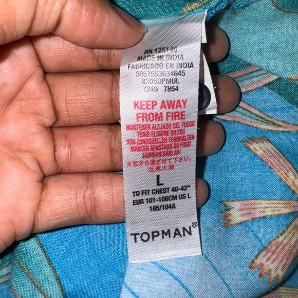 🔥 top man 100% viscose button down oriental style tiger and flame shirt 🔥 - Picture 8 of 8